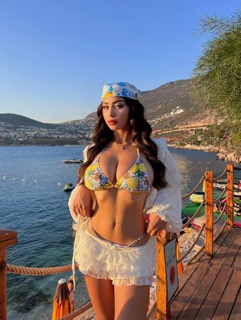 Full leaked Aslihel private onlyfans photo