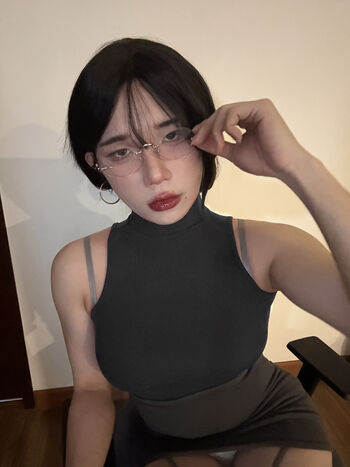 Full leaked Hongbin private onlyfans photo