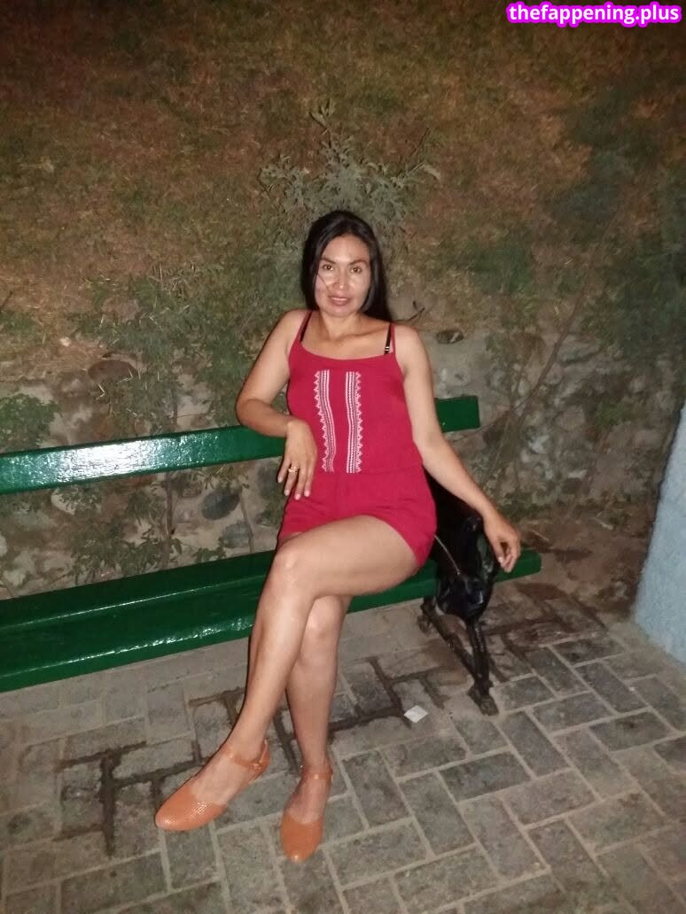 Llasmin Vasquez Pacaya / llasmin.vasquezpacaya / llasminvasquezpacaya / vasquezllasmin Çıplak OnlyFans Fotoğrafı #8