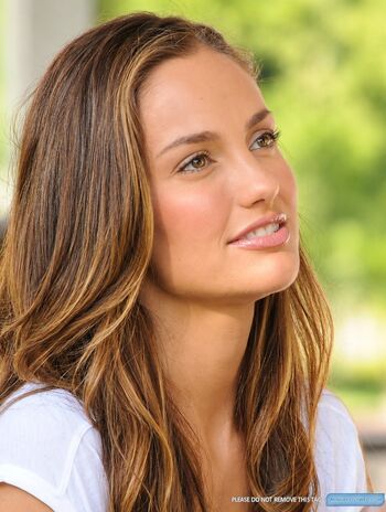 Minka Kelly