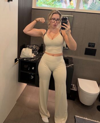 Full leaked Pineapplebrat private onlyfans photo