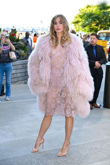 Suki Waterhouse